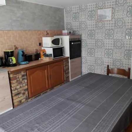 Anna Holiday home Le Chatelet-sur-Sormonne