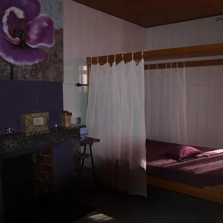 Anna Nyaraló Le Chatelet-sur-Sormonne